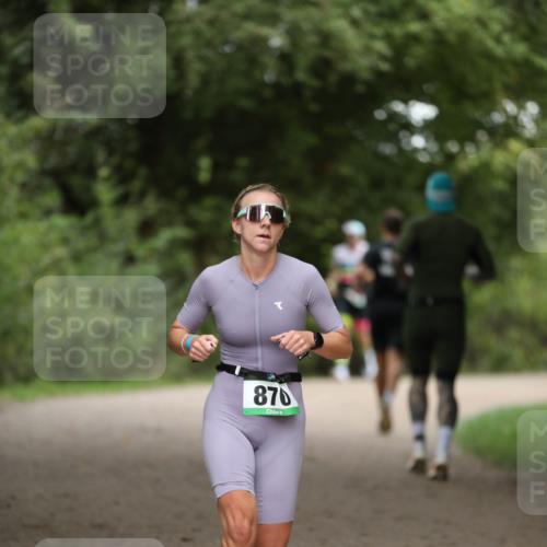 30.08.2026 - Elbe Triathlon Hamburg Antke Förster http://msf.ph/oto/10100455 30.08.2026 11:05:48 Laufen 870 meine-sportfotos.de