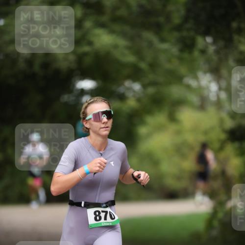 30.08.2026 - Elbe Triathlon Hamburg Antke Förster http://msf.ph/oto/10100457 30.08.2026 11:05:48 Laufen 870 meine-sportfotos.de