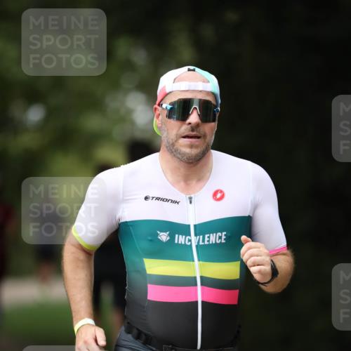30.08.2026 - Elbe Triathlon Hamburg Antke Förster http://msf.ph/oto/10100473 30.08.2026 11:06:03 Laufen 2 meine-sportfotos.de