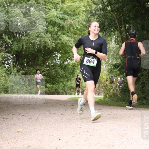 30.08.2026 - Elbe Triathlon Hamburg Antke Förster http://msf.ph/oto/10100482 30.08.2026 11:09:33 Laufen 864 meine-sportfotos.de