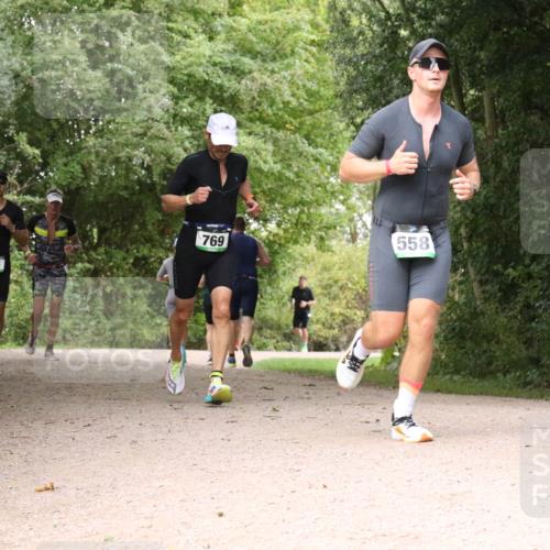 30.08.2026 - Elbe Triathlon Hamburg Antke Förster http://msf.ph/oto/10100500 30.08.2026 11:09:49 Laufen 395, 769, 558 meine-sportfotos.de