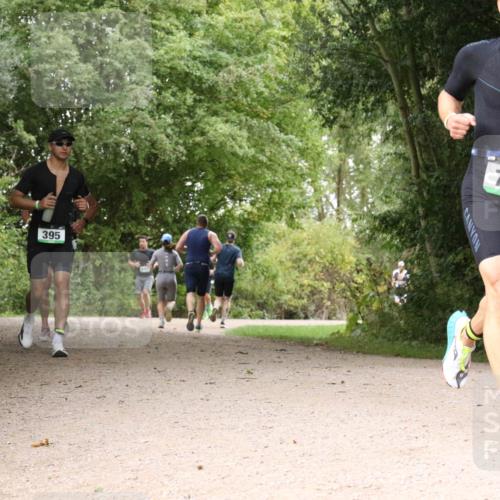 30.08.2026 - Elbe Triathlon Hamburg Antke Förster http://msf.ph/oto/10100506 30.08.2026 11:09:51 Laufen 395, 769 meine-sportfotos.de