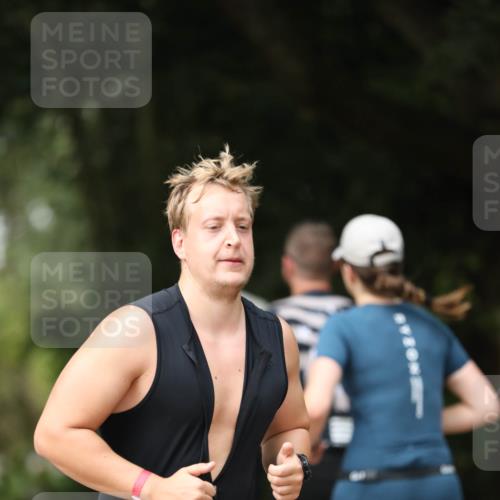 30.08.2026 - Elbe Triathlon Hamburg Antke Förster http://msf.ph/oto/10100543 30.08.2026 11:06:46 Laufen 20, 524, 130 meine-sportfotos.de