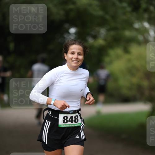 30.08.2026 - Elbe Triathlon Hamburg Antke Förster http://msf.ph/oto/10100557 30.08.2026 11:06:55 Laufen 848 meine-sportfotos.de