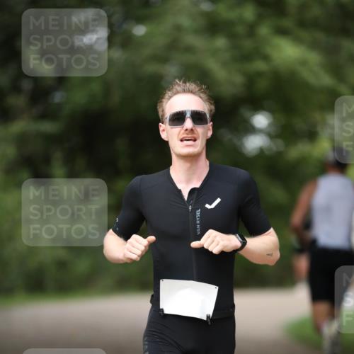 30.08.2026 - Elbe Triathlon Hamburg Antke Förster http://msf.ph/oto/10100565 30.08.2026 11:07:02 Laufen  meine-sportfotos.de