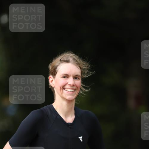 30.08.2026 - Elbe Triathlon Hamburg Antke Förster http://msf.ph/oto/10100587 30.08.2026 11:07:18 Laufen 7, 903 meine-sportfotos.de