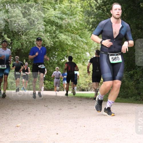 30.08.2026 - Elbe Triathlon Hamburg Antke Förster http://msf.ph/oto/10100589 30.08.2026 11:10:45 Laufen 750, 093, 560 meine-sportfotos.de