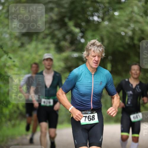 30.08.2026 - Elbe Triathlon Hamburg Antke Förster http://msf.ph/oto/10100590 30.08.2026 11:07:23 Laufen 768, 641 meine-sportfotos.de