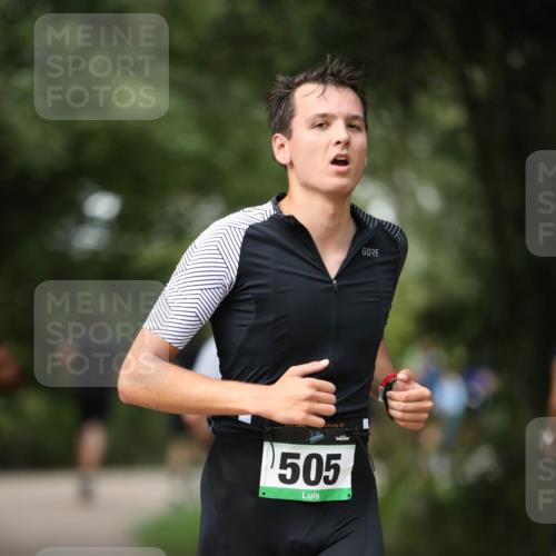 30.08.2026 - Elbe Triathlon Hamburg Antke Förster http://msf.ph/oto/10100604 30.08.2026 11:07:28 Laufen 505 meine-sportfotos.de