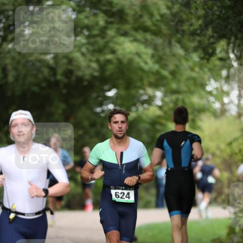 30.08.2026 - Elbe Triathlon Hamburg Antke Förster http://msf.ph/oto/10100616 30.08.2026 11:07:41 Laufen 624 meine-sportfotos.de