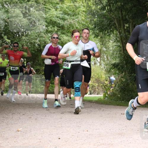 30.08.2026 - Elbe Triathlon Hamburg Antke Förster http://msf.ph/oto/10100653 30.08.2026 11:11:17 Laufen 699, 643, 100, 936, 731 meine-sportfotos.de