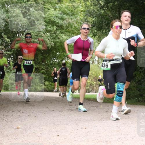 30.08.2026 - Elbe Triathlon Hamburg Antke Förster http://msf.ph/oto/10100655 30.08.2026 11:11:17 Laufen 699, 800, 20, 643, 936 meine-sportfotos.de