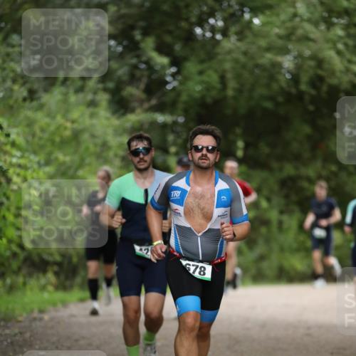 30.08.2026 - Elbe Triathlon Hamburg Antke Förster http://msf.ph/oto/10100662 30.08.2026 11:08:04 Laufen 678 meine-sportfotos.de