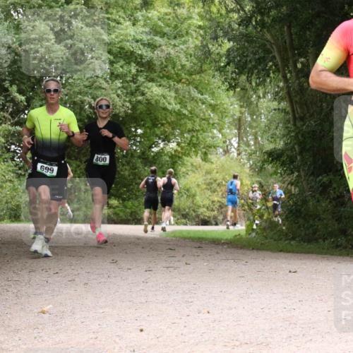 30.08.2026 - Elbe Triathlon Hamburg Antke Förster http://msf.ph/oto/10100663 30.08.2026 11:11:20 Laufen 699, 800, 643 meine-sportfotos.de