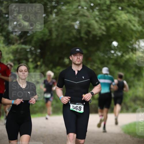 30.08.2026 - Elbe Triathlon Hamburg Antke Förster http://msf.ph/oto/10100674 30.08.2026 11:08:09 Laufen 568 meine-sportfotos.de