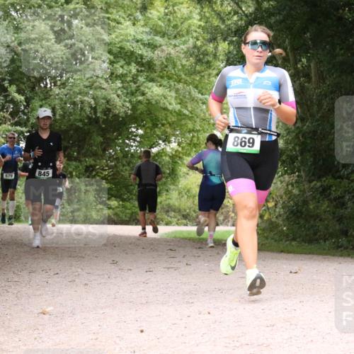 30.08.2026 - Elbe Triathlon Hamburg Antke Förster http://msf.ph/oto/10100679 30.08.2026 11:11:31 Laufen 679, 845, 869 meine-sportfotos.de