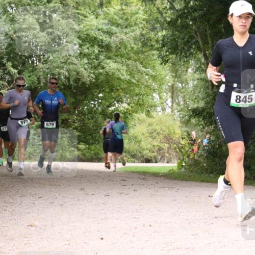 30.08.2026 - Elbe Triathlon Hamburg Antke Förster http://msf.ph/oto/10100687 30.08.2026 11:11:34 Laufen 845, 573, 871, 679 meine-sportfotos.de