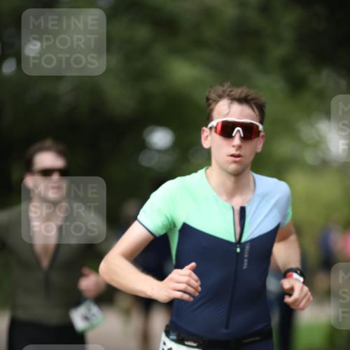 30.08.2026 - Elbe Triathlon Hamburg Antke Förster http://msf.ph/oto/10100706 30.08.2026 11:08:26 Laufen 13 meine-sportfotos.de