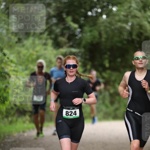 30.08.2026 - Elbe Triathlon Hamburg Antke Förster http://msf.ph/oto/10100714 30.08.2026 11:08:37 Laufen 824 meine-sportfotos.de