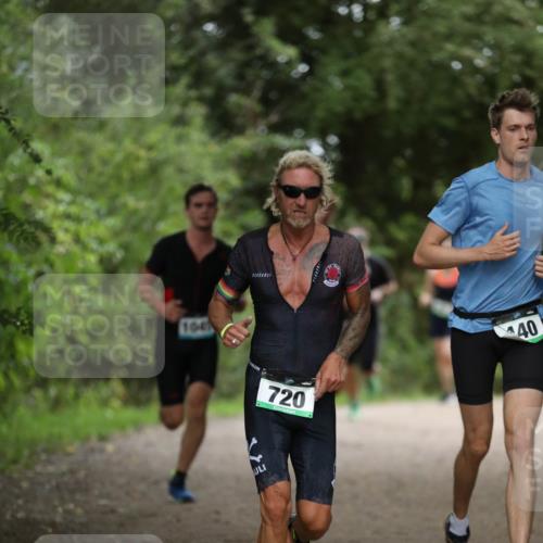 30.08.2026 - Elbe Triathlon Hamburg Antke Förster http://msf.ph/oto/10100722 30.08.2026 11:08:41 Laufen 1041, 311, 720, 40 meine-sportfotos.de