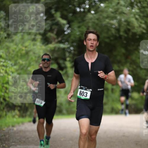 30.08.2026 - Elbe Triathlon Hamburg Antke Förster http://msf.ph/oto/10100734 30.08.2026 11:08:46 Laufen 665, 603 meine-sportfotos.de
