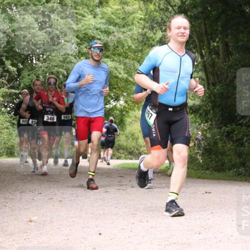 30.08.2026 - Elbe Triathlon Hamburg Antke Förster http://msf.ph/oto/10100737 30.08.2026 11:12:11 Laufen 805, 43, 346, 565 meine-sportfotos.de