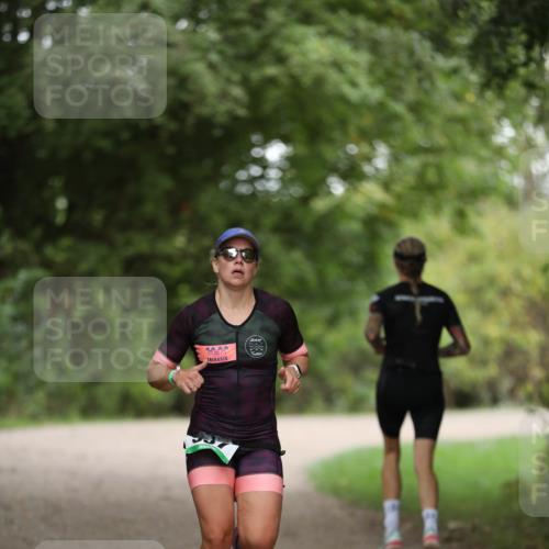 30.08.2026 - Elbe Triathlon Hamburg Antke Förster http://msf.ph/oto/10100754 30.08.2026 11:09:00 Laufen 2020 meine-sportfotos.de