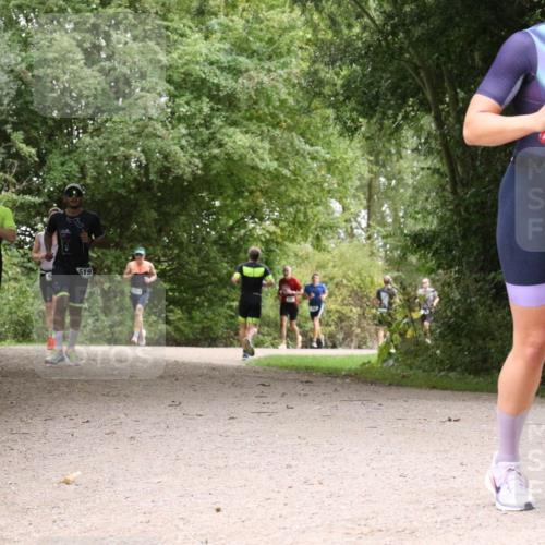 30.08.2026 - Elbe Triathlon Hamburg Antke Förster http://msf.ph/oto/10100759 30.08.2026 11:12:24 Laufen 519, 2 meine-sportfotos.de