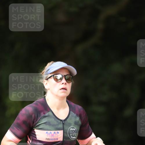 30.08.2026 - Elbe Triathlon Hamburg Antke Förster http://msf.ph/oto/10100762 30.08.2026 11:09:02 Laufen 7001, 19, 537 meine-sportfotos.de