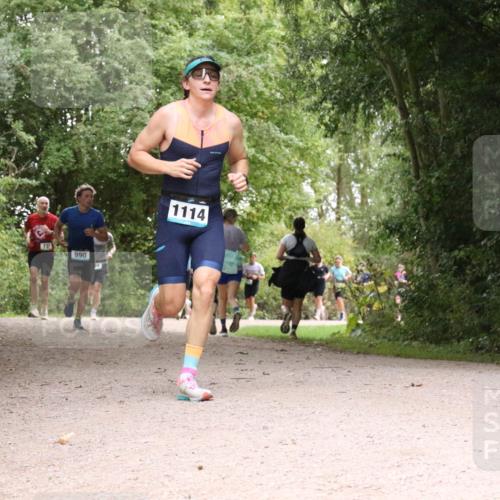 30.08.2026 - Elbe Triathlon Hamburg Antke Förster http://msf.ph/oto/10100773 30.08.2026 11:12:32 Laufen 737, 990, 1114 meine-sportfotos.de