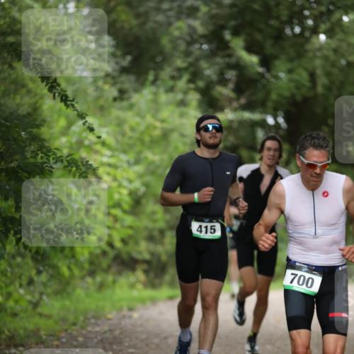 30.08.2026 - Elbe Triathlon Hamburg Antke Förster http://msf.ph/oto/10100776 30.08.2026 11:09:24 Laufen 415, 700 meine-sportfotos.de