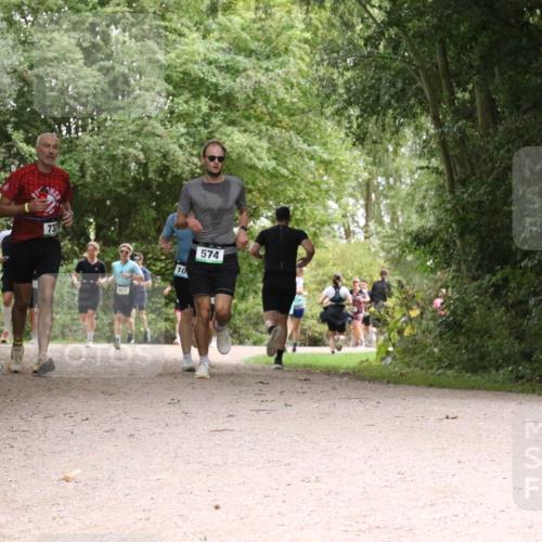 30.08.2026 - Elbe Triathlon Hamburg Antke Förster http://msf.ph/oto/10100783 30.08.2026 11:12:39 Laufen 73, 911, 10, 574 meine-sportfotos.de