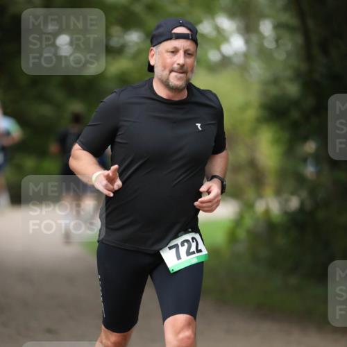 30.08.2026 - Elbe Triathlon Hamburg Antke Förster http://msf.ph/oto/10100834 30.08.2026 11:10:04 Laufen 722 meine-sportfotos.de