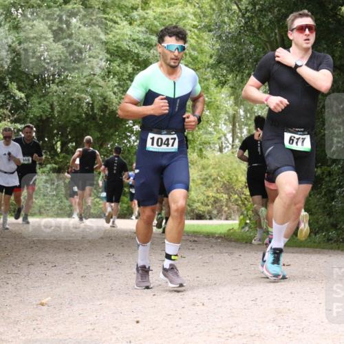 30.08.2026 - Elbe Triathlon Hamburg Antke Förster http://msf.ph/oto/10100857 30.08.2026 11:13:14 Laufen 468, 1047, 617 meine-sportfotos.de