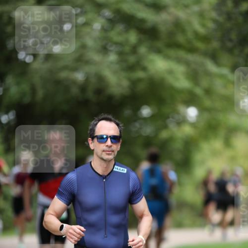 30.08.2026 - Elbe Triathlon Hamburg Antke Förster http://msf.ph/oto/10100946 30.08.2026 11:11:12 Laufen 697 meine-sportfotos.de