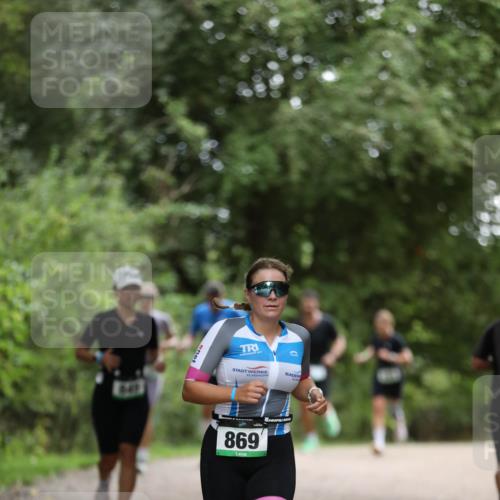 30.08.2026 - Elbe Triathlon Hamburg Antke Förster http://msf.ph/oto/10100982 30.08.2026 11:11:30 Laufen 869 meine-sportfotos.de