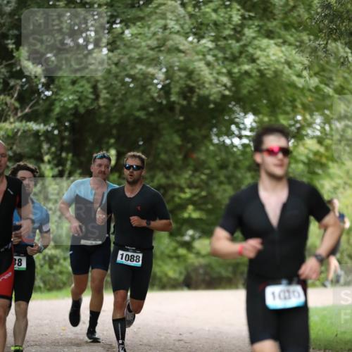 30.08.2026 - Elbe Triathlon Hamburg Antke Förster http://msf.ph/oto/10101012 30.08.2026 11:11:50 Laufen 38, 1088, 1070 meine-sportfotos.de