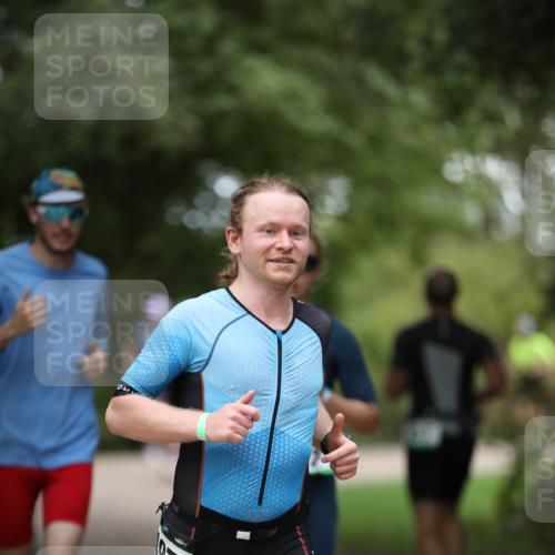 30.08.2026 - Elbe Triathlon Hamburg Antke Förster http://msf.ph/oto/10101046 30.08.2026 11:12:10 Laufen  meine-sportfotos.de