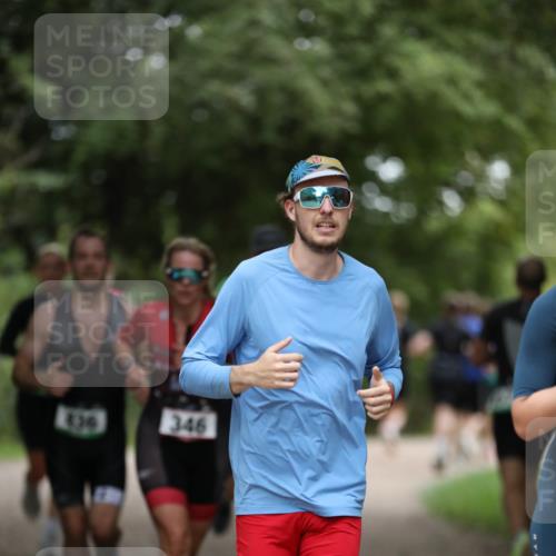 30.08.2026 - Elbe Triathlon Hamburg Antke Förster http://msf.ph/oto/10101048 30.08.2026 11:12:11 Laufen 829, 346 meine-sportfotos.de