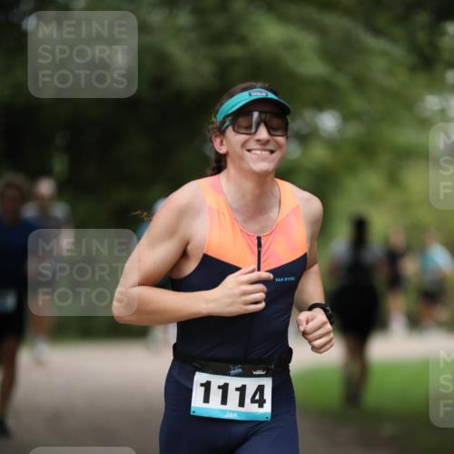 30.08.2026 - Elbe Triathlon Hamburg Antke Förster http://msf.ph/oto/10101084 30.08.2026 11:12:32 Laufen 1114 meine-sportfotos.de