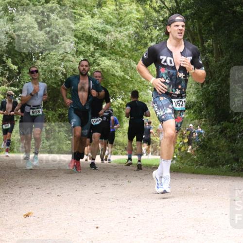 30.08.2026 - Elbe Triathlon Hamburg Antke Förster http://msf.ph/oto/10101087 30.08.2026 11:15:33 Laufen 520, 918, 1066, 1627 meine-sportfotos.de