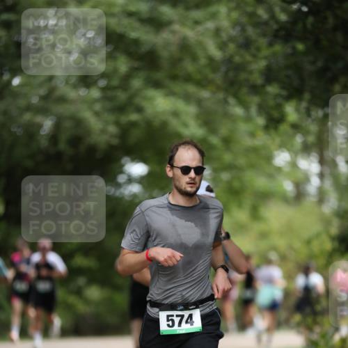 30.08.2026 - Elbe Triathlon Hamburg Antke Förster http://msf.ph/oto/10101096 30.08.2026 11:12:40 Laufen 574 meine-sportfotos.de