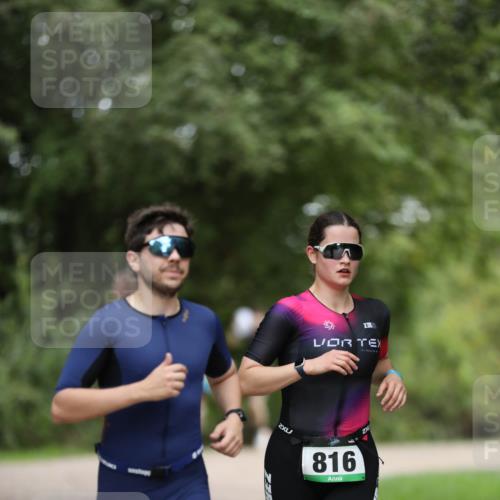 30.08.2026 - Elbe Triathlon Hamburg Antke Förster http://msf.ph/oto/10101124 30.08.2026 11:12:52 Laufen 138, 2, 816 meine-sportfotos.de