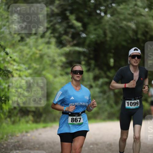 30.08.2026 - Elbe Triathlon Hamburg Antke Förster http://msf.ph/oto/10101142 30.08.2026 11:13:00 Laufen 867, 1099 meine-sportfotos.de