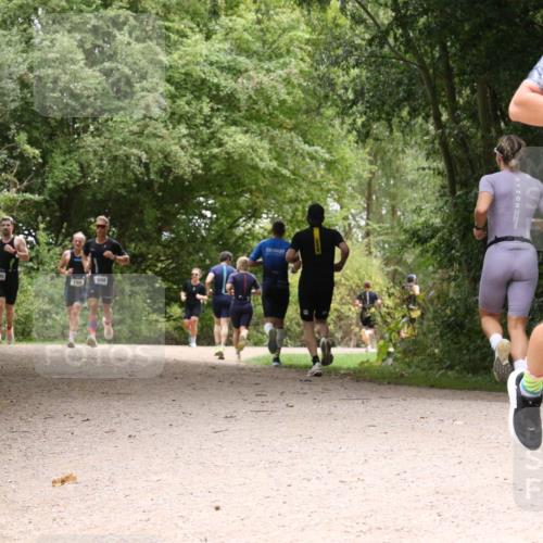 30.08.2026 - Elbe Triathlon Hamburg Antke Förster http://msf.ph/oto/10101159 30.08.2026 11:16:28 Laufen 198, 766, 048, 1076, 3 meine-sportfotos.de