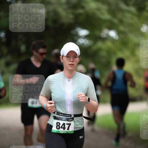 30.08.2026 - Elbe Triathlon Hamburg Antke Förster http://msf.ph/oto/10101160 30.08.2026 11:13:13 Laufen 847, 118 meine-sportfotos.de