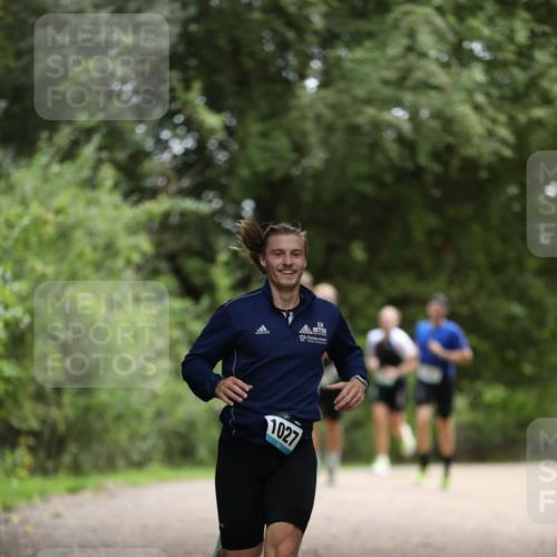 30.08.2026 - Elbe Triathlon Hamburg Antke Förster http://msf.ph/oto/10101210 30.08.2026 11:13:36 Laufen 1027 meine-sportfotos.de