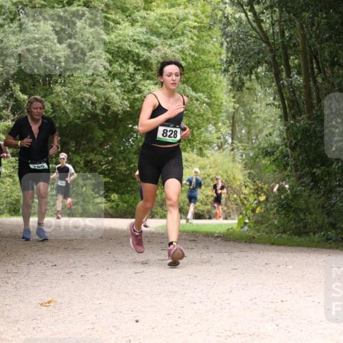 30.08.2026 - Elbe Triathlon Hamburg Antke Förster http://msf.ph/oto/10101221 30.08.2026 11:17:01 Laufen 785, 828 meine-sportfotos.de