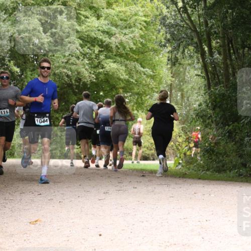 30.08.2026 - Elbe Triathlon Hamburg Antke Förster http://msf.ph/oto/10101249 30.08.2026 11:17:19 Laufen 111, 1044, 128 meine-sportfotos.de