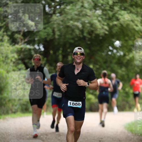 30.08.2026 - Elbe Triathlon Hamburg Antke Förster http://msf.ph/oto/10101262 30.08.2026 11:14:16 Laufen 1000 meine-sportfotos.de